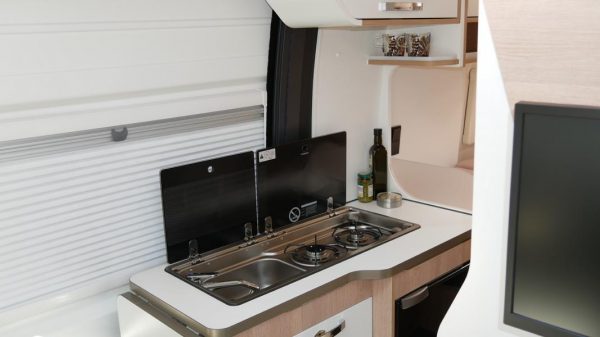 Wohnmobil kaufen neu Van-60EB Ansicht Küche 01