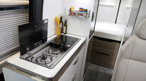 Kastenwagen Mooveo Van 63DBL - geräumige Küche