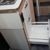 Wohnmobil kaufen neu Van-60EB Ansicht Küchenschublade 01